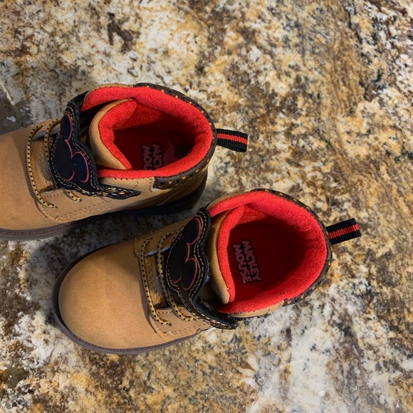 Mickey mouse combat boots size 7 toddler - Picture 5 of 5